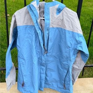 The North Face Kids Light Blue and Gray Waterproof Winter Jacket Shell